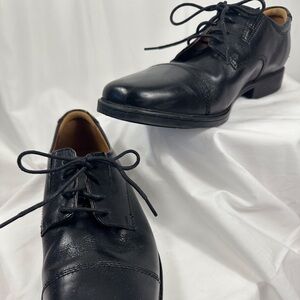 Clarks men’s oxford/Derby size 9